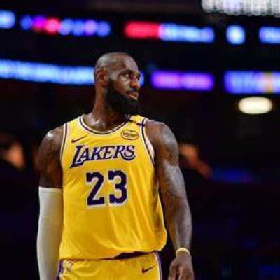 Luka Doncic, LeBron James Lead Lakers to OT Win Against Knicks